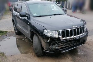 uszkodzony jeep