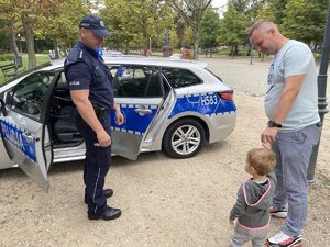 Fotografia kolorowa: Wakacje z mławską policją - „W zdrowym ciele zdrowy duch”