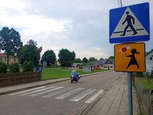 Fotografia kolorowa: przejście dla pieszych