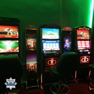zabezpieczone nielegalne automaty do gier hazardowych