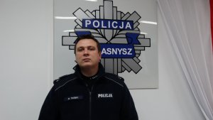 Dzielnicowy gminy Chorzele p.o. st.sierż.  Marcin Tański