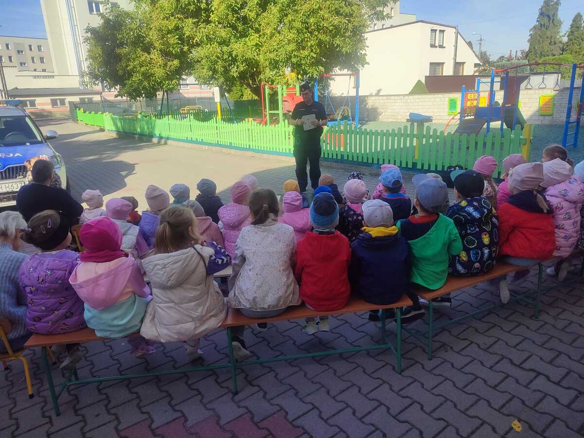 Policjantki z Pułtuska prowadzą spotkania profilaktyczne z dziećmi i młodzieżą