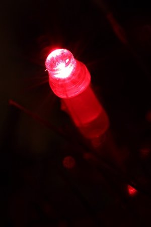 Świecąca czerwona dioda