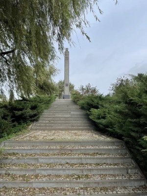 Pomnik w Śladowie upamiętniający 298 zamordowane osoby