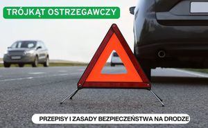 Widok trójkąt ostrzegawczy stojący na drodze przy stojącym aucie. Po lewej stronie widać jadący na wprost samochód osobowy