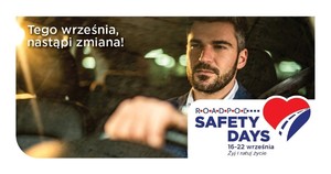 Mężczyzna siedzący za kierownicą. Napis Road Safety Days