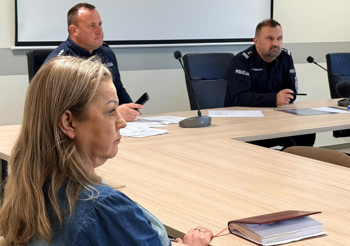 Spotkania Policji w Sochaczewie dotyczące bezpieczeństwa w szkołach