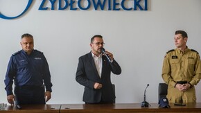 Spotkanie służb i dyrektorów szkół w Szydłowcu o bezpieczeństwie dzieci