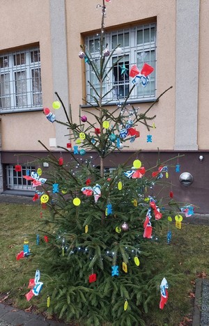 Druga edycja odblaskowej choinki! Zamień odblask na ozdobę!