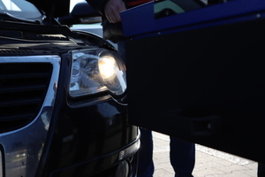 Kampania „Twoje Światła – Nasze Bezpieczeństwo” ponownie rusza. Kierowcy mogą bezpłatnie sprawdzić oświetlenie pojazdów
