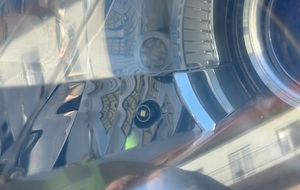 Niebezpieczne oświetlenie – kierowca stracił możliwość jazdy po zmroku