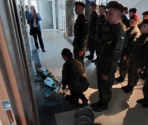 Dni otwarte w KPP Węgrów: Wyjątkowy wyjazd edukacyjny klas mundurowych do Komendy Głównej Policji