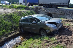 Kolizja drogowa na DK nr 8 w miejscowości Poręba Kocęby