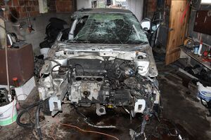 Szkielet pojazdu uczestniczącego w wypadku drogowym