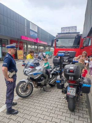 pokaz pojazdów służbowych