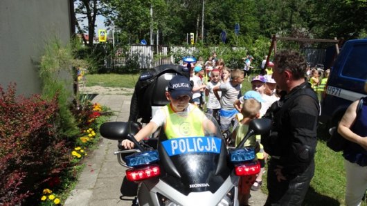 Pokaz motocykla policyjnego- Miejski Ogród Jordanowski