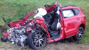 Seat biorący udział w wypadku drogowym na obwodnicy Mszczonowa.
